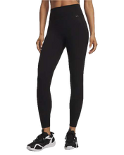 Load image into Gallery viewer, Under Armour 6013784 — Women's Motion 7/8 Leggings
