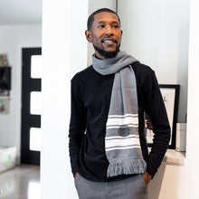 Load image into Gallery viewer, Two-Tone Knit Scarf With Fringe
